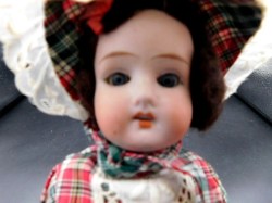 german 12 plaid dress face